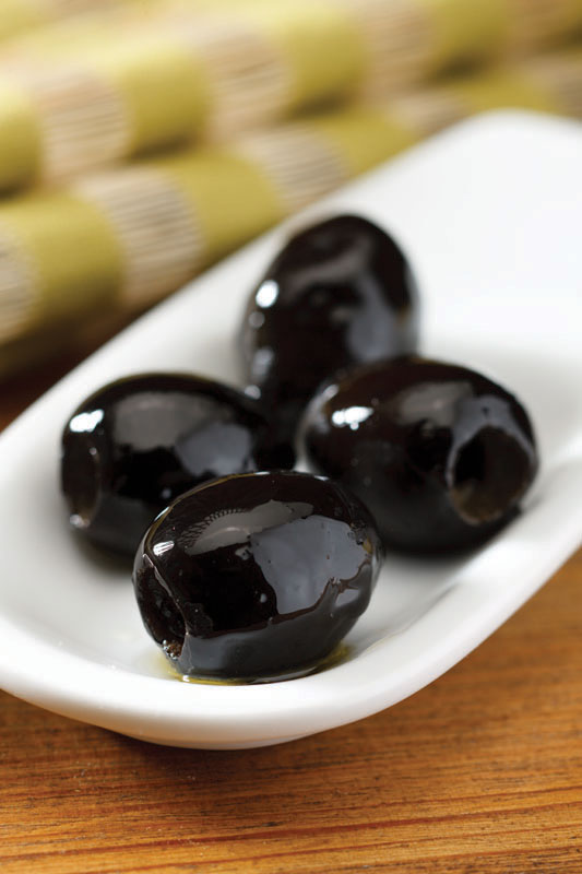 BLACK PITTED OLIVES